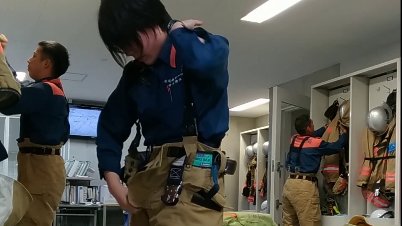消防士の仕事~火災出動編~ 女性消防士も活躍中! YouTube 消防士の仕事~火災出動編~ 女性消防士も活躍中! YouTube