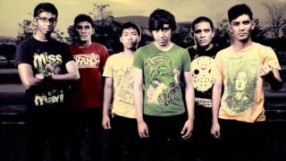 Sekumpulan orang gila -  Satu melayu chords