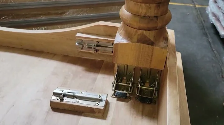 Folding your farm table legs