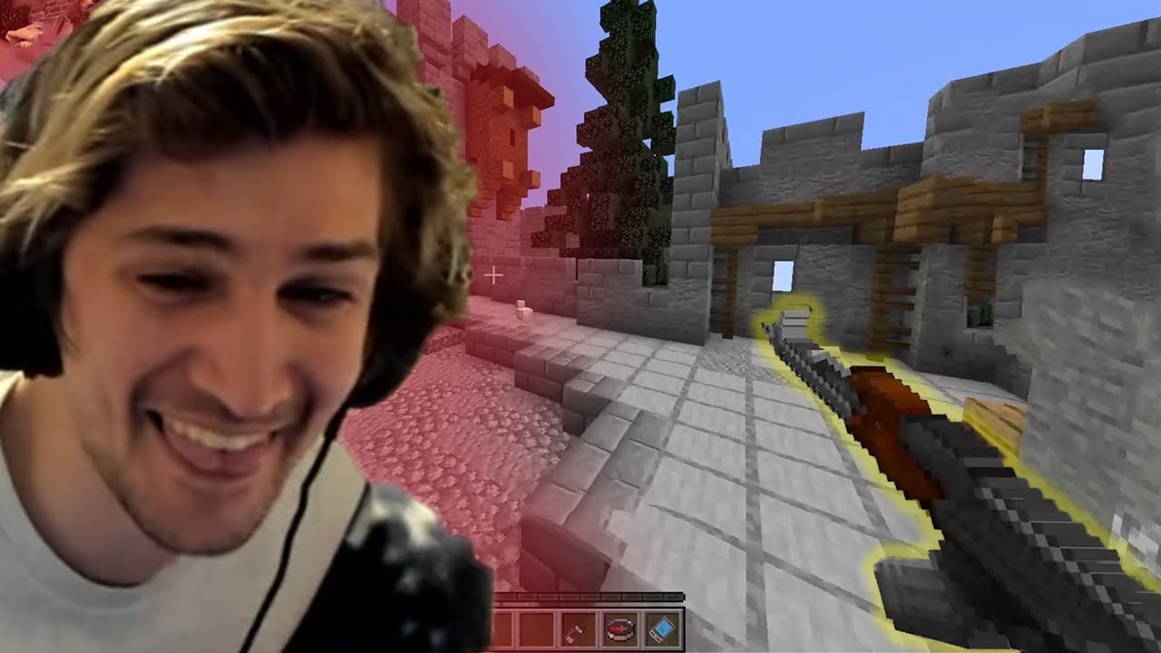 xQc Plays Minecraft CSGO with Dizzy! - YouTube