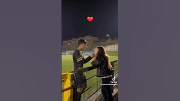 قربي هاتي حضن موت و النبي 