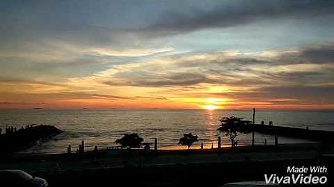 Sunset pantai Padang