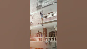 فول وكومنت منكن انا بعمل كده علشان القلب مات ودفن والجسم مستني الكفن 