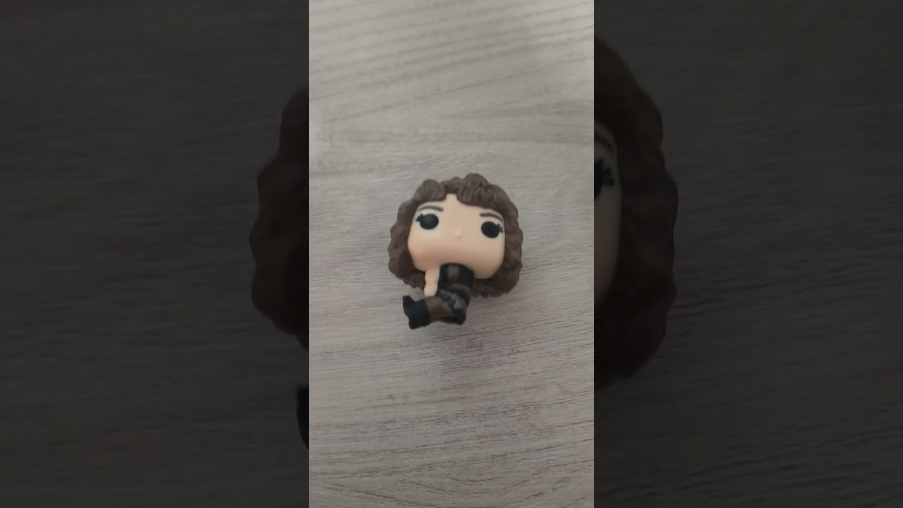 season 2 Stranger things 🥞🩸🚲❤️