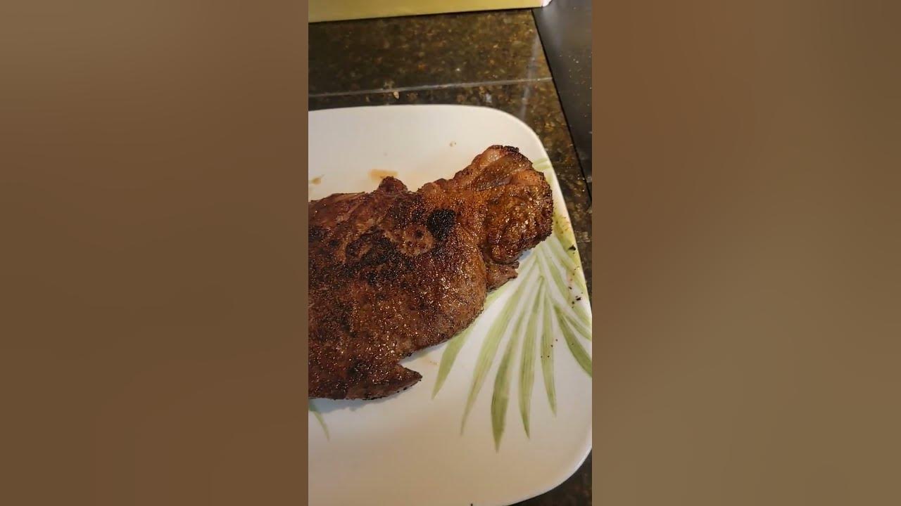 searing-a-steak-in-bacon-grease-plus-the-rorshack-test-of-steak