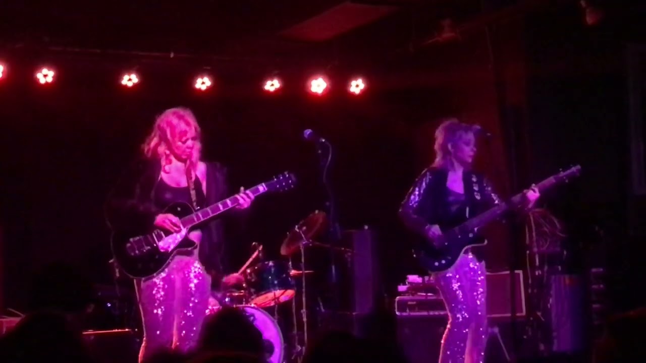 Black Widows – Set opener Live @ The Turf Club #livemusic #surfrock #girlpower #minnesota #turfclub