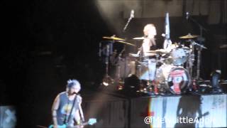 5 Seconds Of Summer - Everything I didn't say (Milan, 9/5/15)