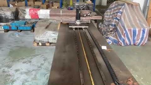 How to check the life of a linear guide using a preload?