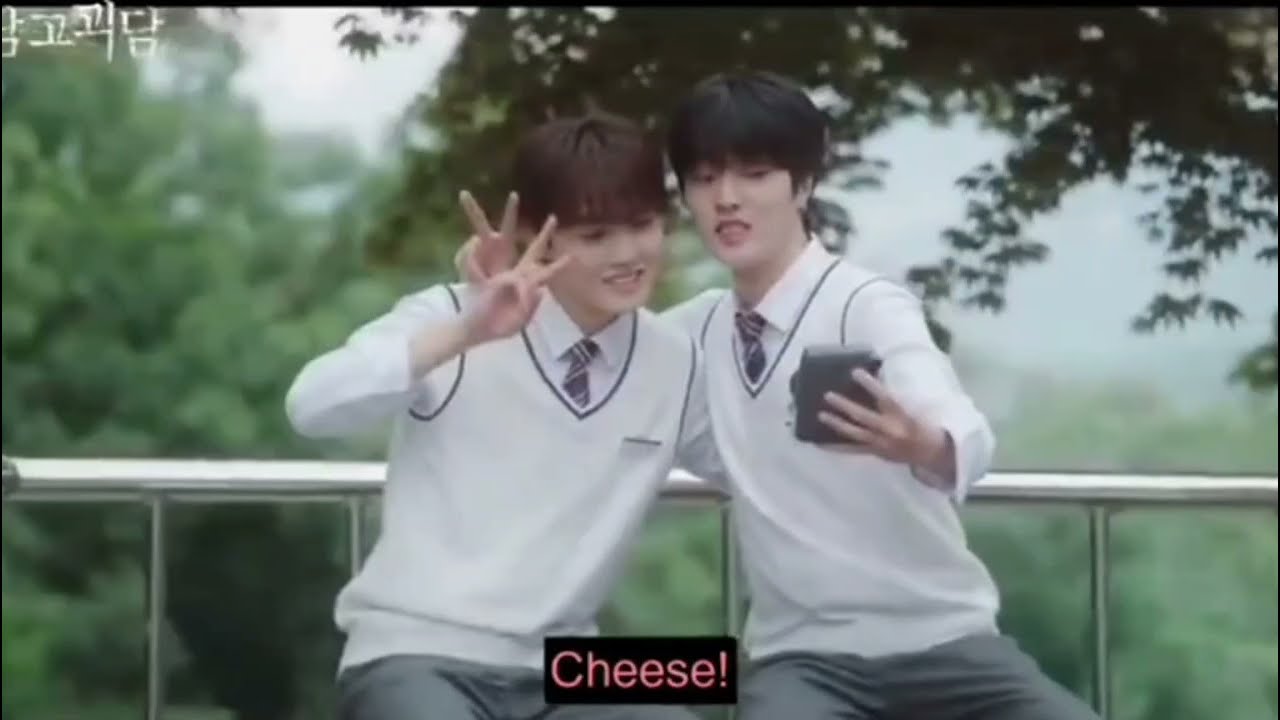 এই গল্পটা একটা ছাত্রের যাকে তার সহপাঠীরা ছাড়া আর কেউ দেখতে পেত না l in Bengali.