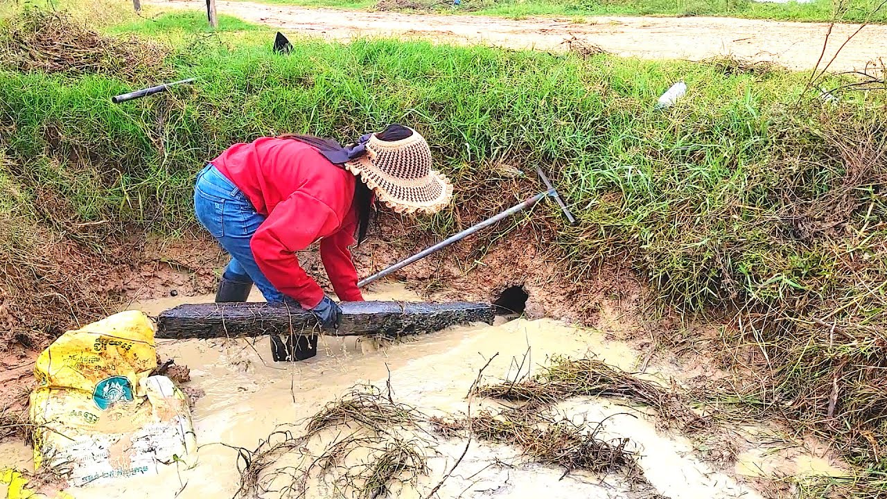 Culvert Drain Unclogging Clearing Blocked Culvert Drains - YouTube