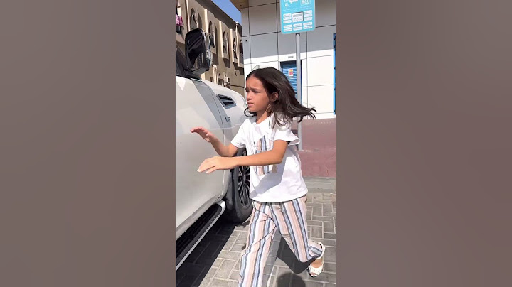 طفله فقيرة انقذت رجل ملياردير من الاختناق لكن لن تصدق كيف كافأها ؟؟