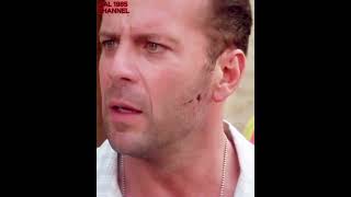 Un gioco da ragazzi per John McClane. #short