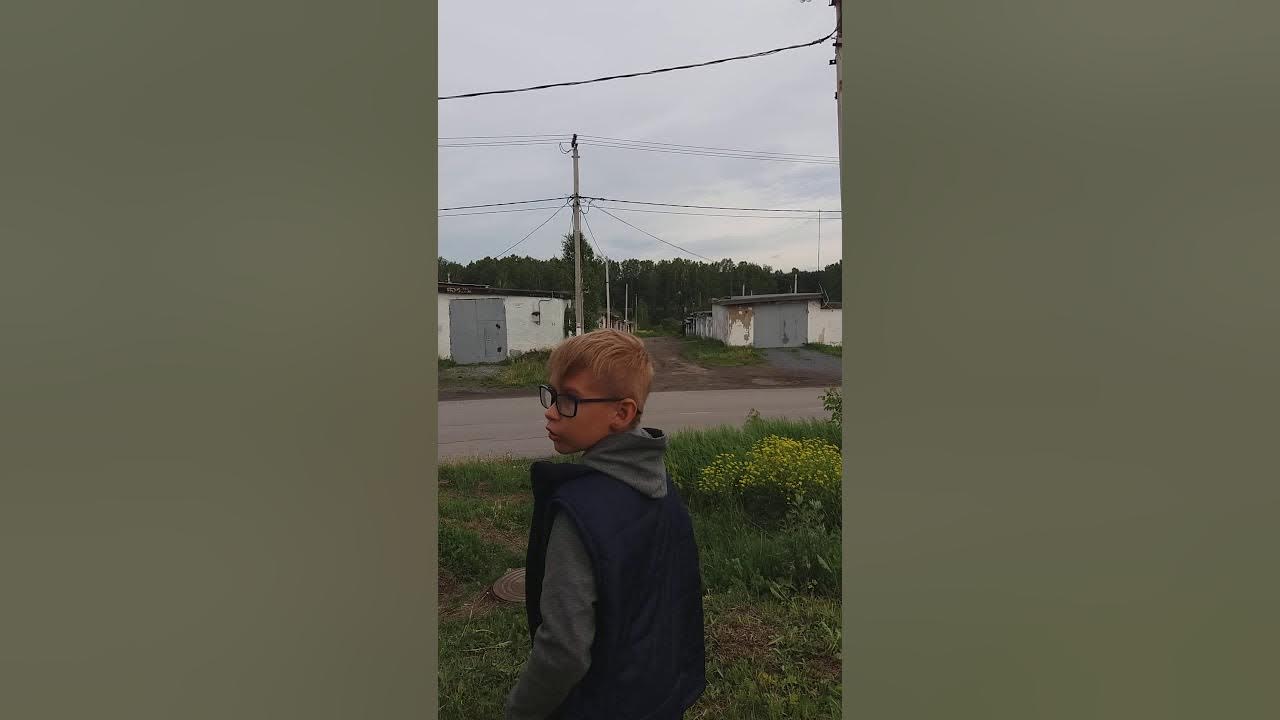 Он настоящий они настоящие реклама. Том и джеритом смеется. А где он существует. Дедушка мороз существует. А где он существует.