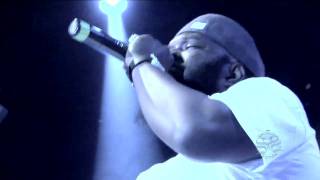 Freeway &amp; Jake One - &quot;She Makes Me Feel Alright&quot; Live