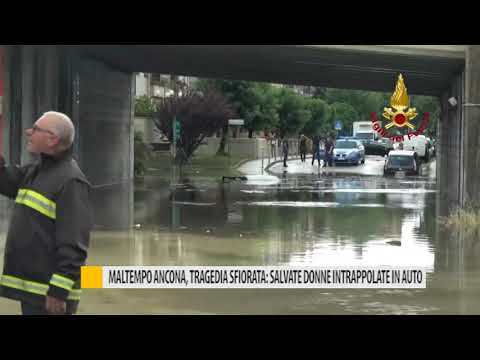 Maltempo Ancona, tragedia sfiorata: salvate donne intrappolate in auto