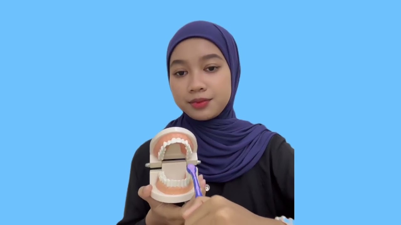 CARA MENYIKAT GIGI DENGAN BAIK DAN BENAR ( NAMA : A.yunil Aini ) Kelas A prodi str terapi gigi