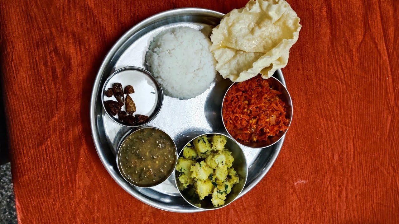 #Palak paruppu kulambu#carrot poriyal #urulaikilanguporiyal 
