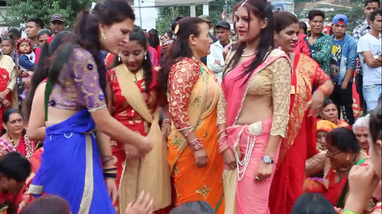 तिजको दिन गुल्मी तम्घासका नारिहरुले उधुम मच्चाए हेर्नुहोस भिडियो सहित Teej Tamghas gulmi ko nacha 20