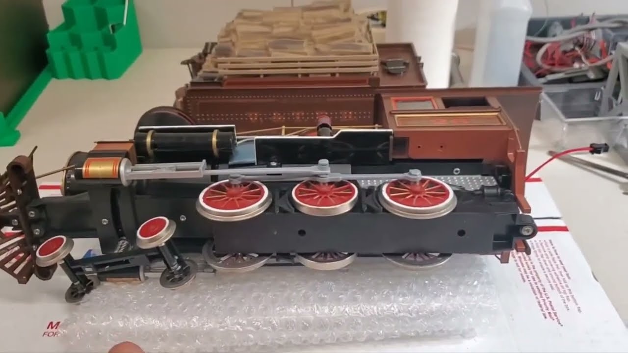 Railpro battery remote control system install in a Bachmann Big Hauler 4-6-0 Ten-wheeler locomotive