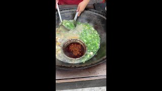 安阳吃扁粉菜,7块一碗,外地的没见过,本地吃不够 #龍歌十周年欢乐哈哈舞  @龍歌自助小火锅#我的乡村生活 #原创视频 #民间传统美食 #美食