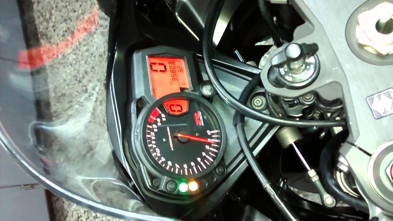 gsxr 1000 k5 first start up after engine rebuild - YouTube
