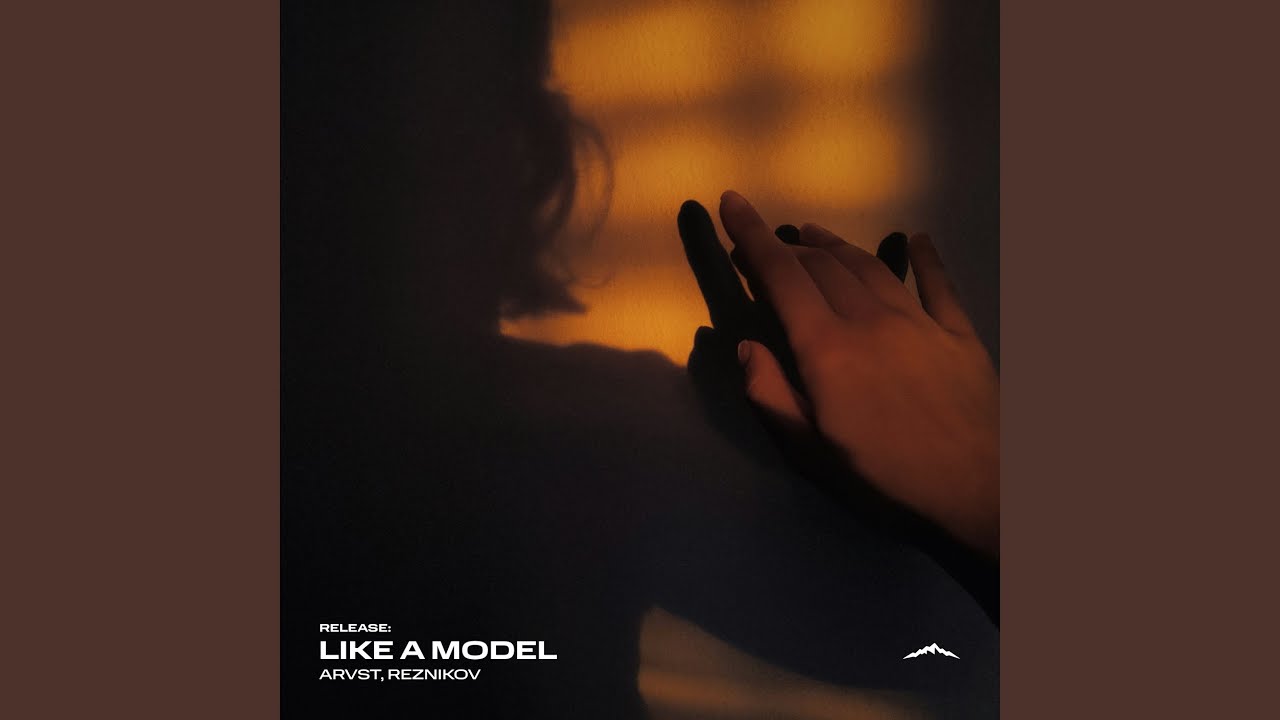 Guarda Like a Model su YouTube Guarda Like a Model su YouTube