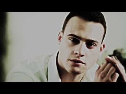 NUR AKKAYA - Biten Hayatlara