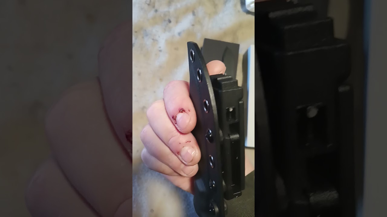 kizer Begleiter fixed blade D2 steel.Micarta handle .A seriously comfortable and top-notch knife🔪