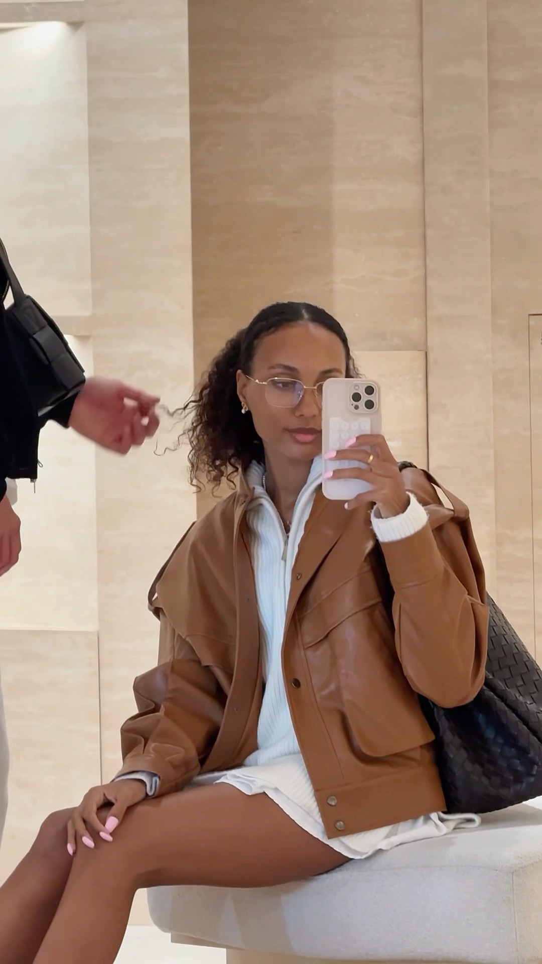 He gently touches her hair ? / XO TEAM TikTok #shorts #tiktok