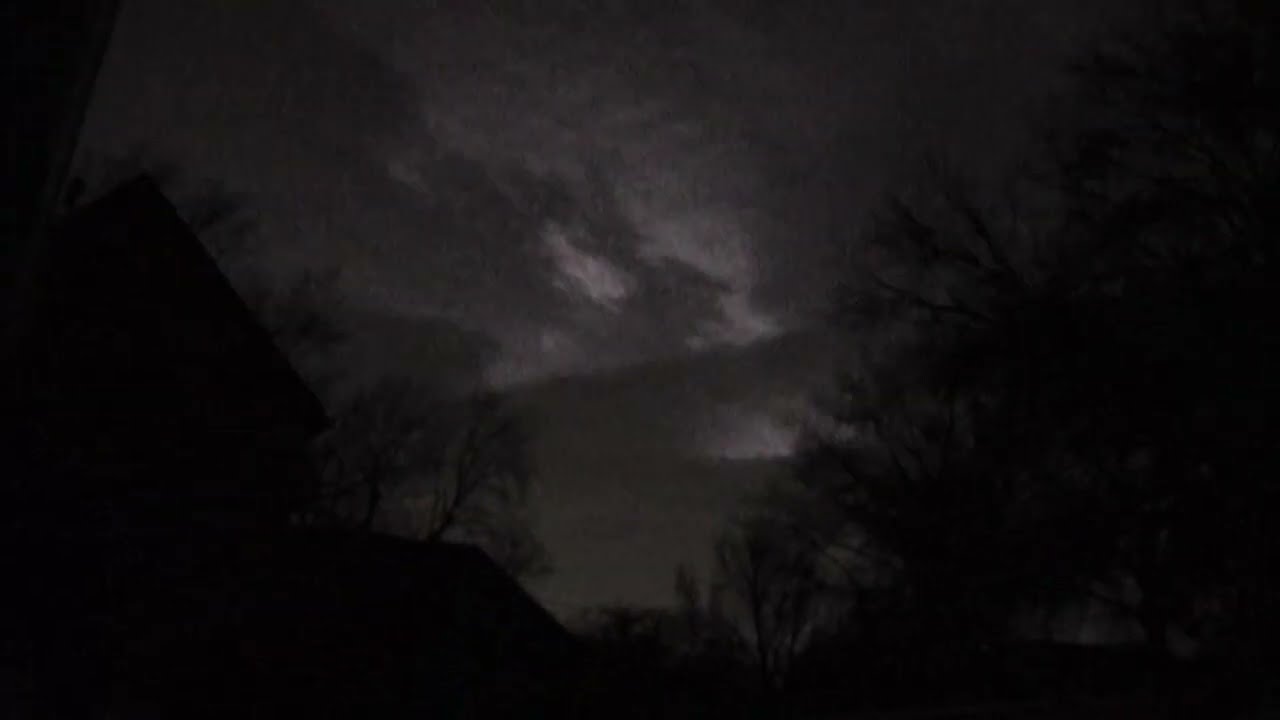 Tornado warned severe thunderstorm rolling through Independence, MO 3-6-26 with lots of lightning