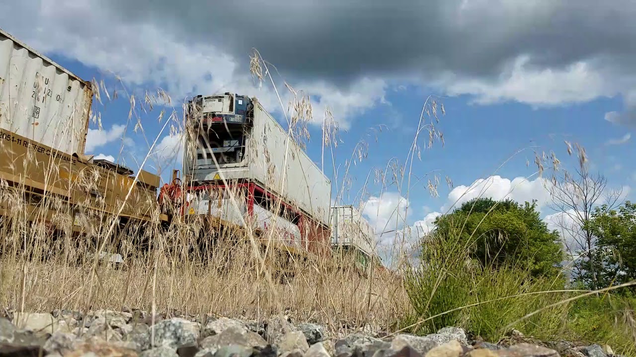 BCOL 4607 IC 1037 and IC 1028 take a late Q149 through durand