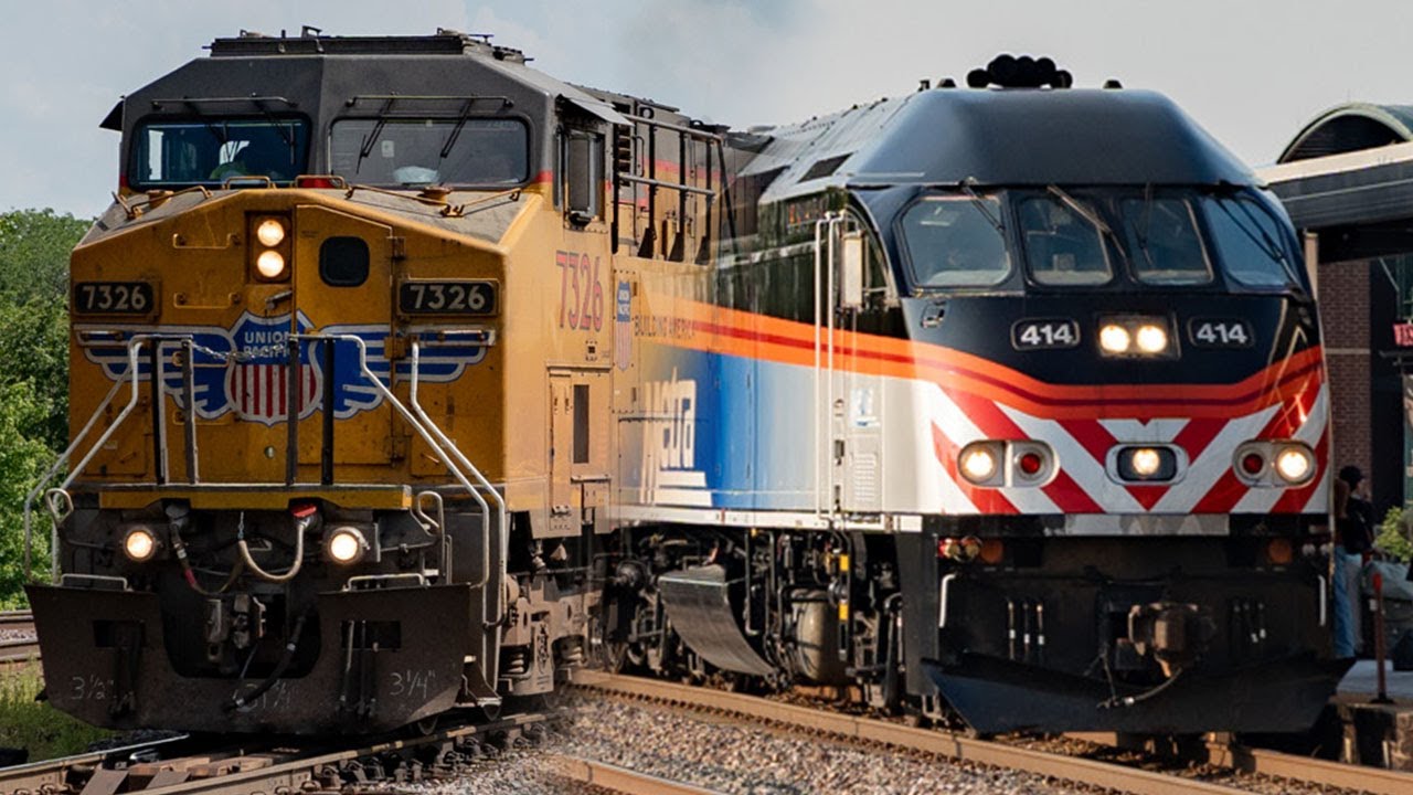 Heavy Train Action In Joliet, Illinois | Hot Spot Railfanning