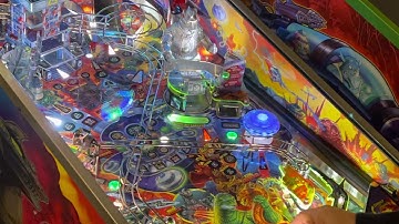 Stern Godzilla Saucer Mod with Stumblors Lollypops fitted.