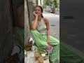 Полосатые брюки — претендент на звание самой модной вещи этого лета