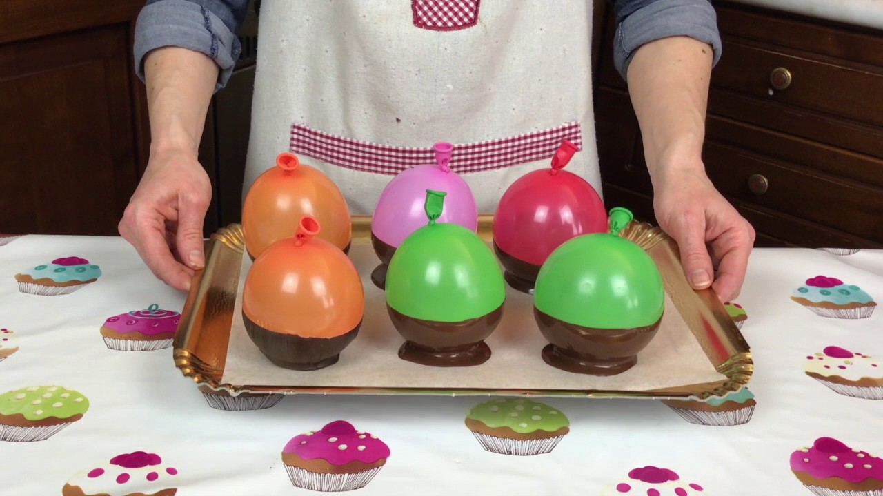 Шоколадные чаши со сливками и клубникой