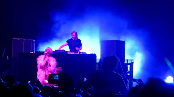 David Guetta feat Sia - Titanium (Live @ Coachella Weekend 2 in Indio, Ca 4.21.2012)