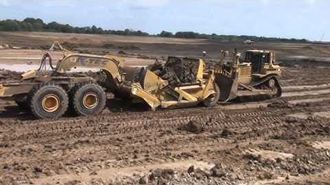 K-Tec 1233ADT Scraper Push loading Wet Clay