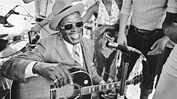 Lightnin Hopkins You Can Mistreat Me Here But Can't When I Get Home Live