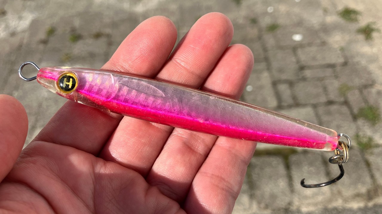 CAPE COD FISHING: Striped Bass off the Beach (Hogy Epoxy Jig)