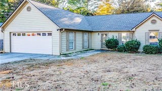 935 Mercury Dr, Lawrenceville, GA Presented by Julia De Sosa-Rocha.