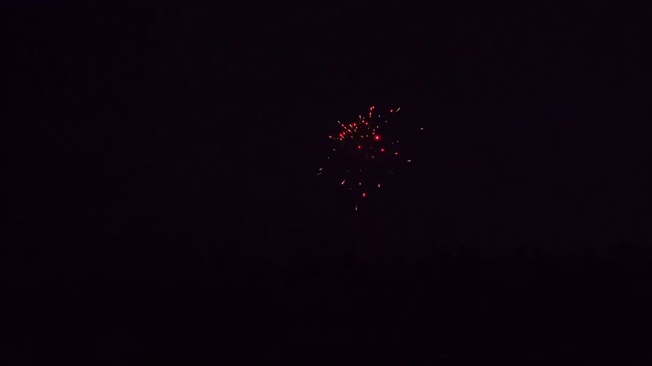 4255 A | Show 12 tiros Peony con trazante y estruendo  | POW! Fuegos Artificiales