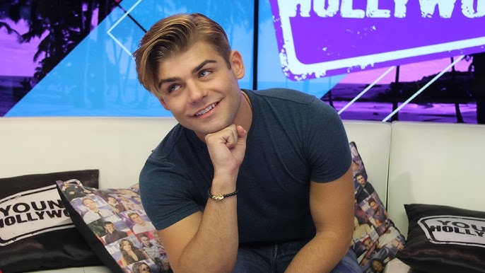 John DeLuca Puts Mustache On Ross Lynch's Sand Art With BeachBot