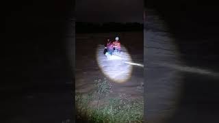 Rescataron a un hombre que había quedado varado en el Río Grande
