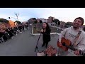 Ragazza con voce pazzesca canta pino daniele in strada