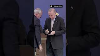 Akpnin Ilk Grup Toplantısında Erdoğanın Elini Öpme Yarışı