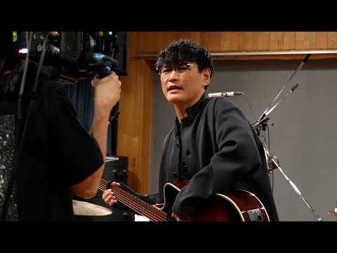 サカナクション山口一郎、ギター左右弾きで「新宝島」披露！？ TikTok