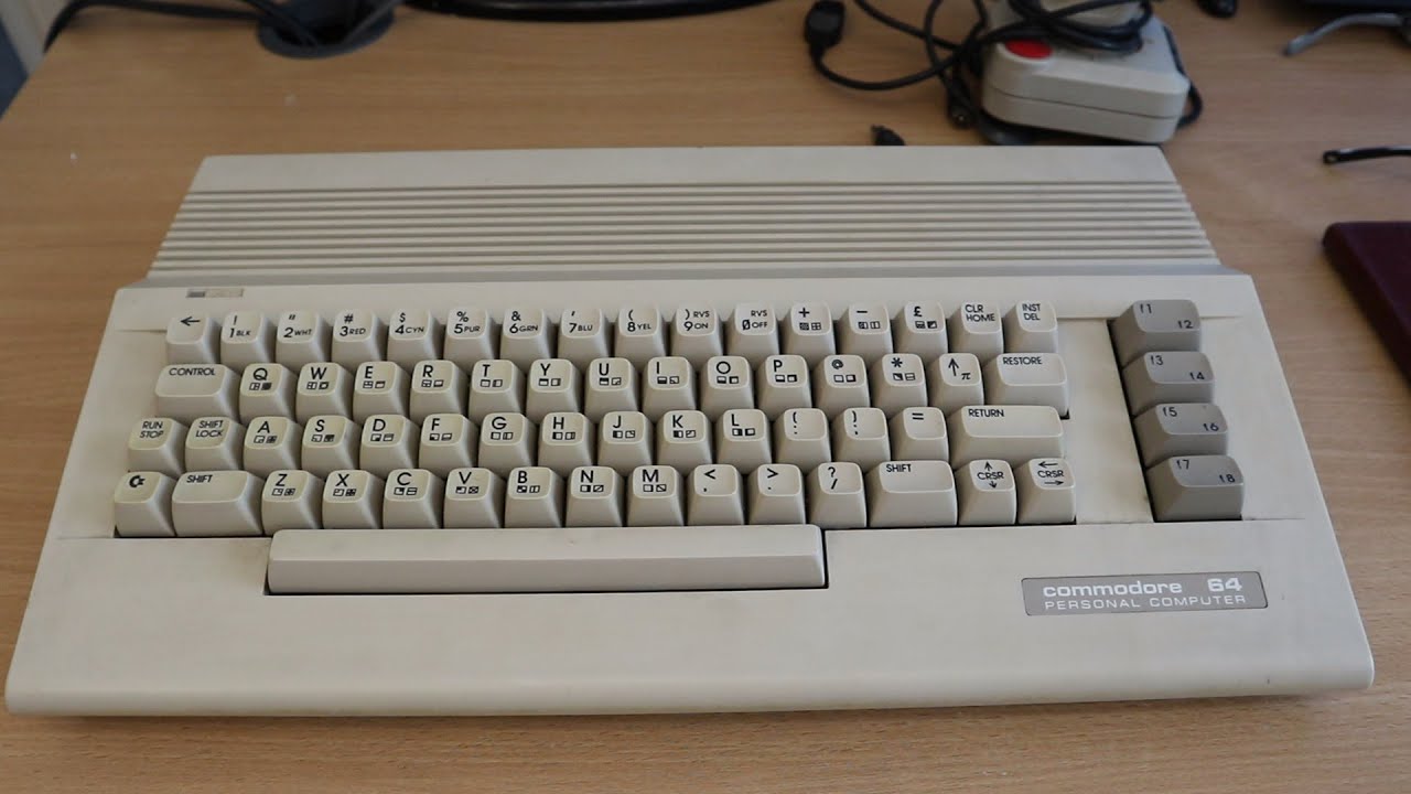 My first look at a C64 - YouTube