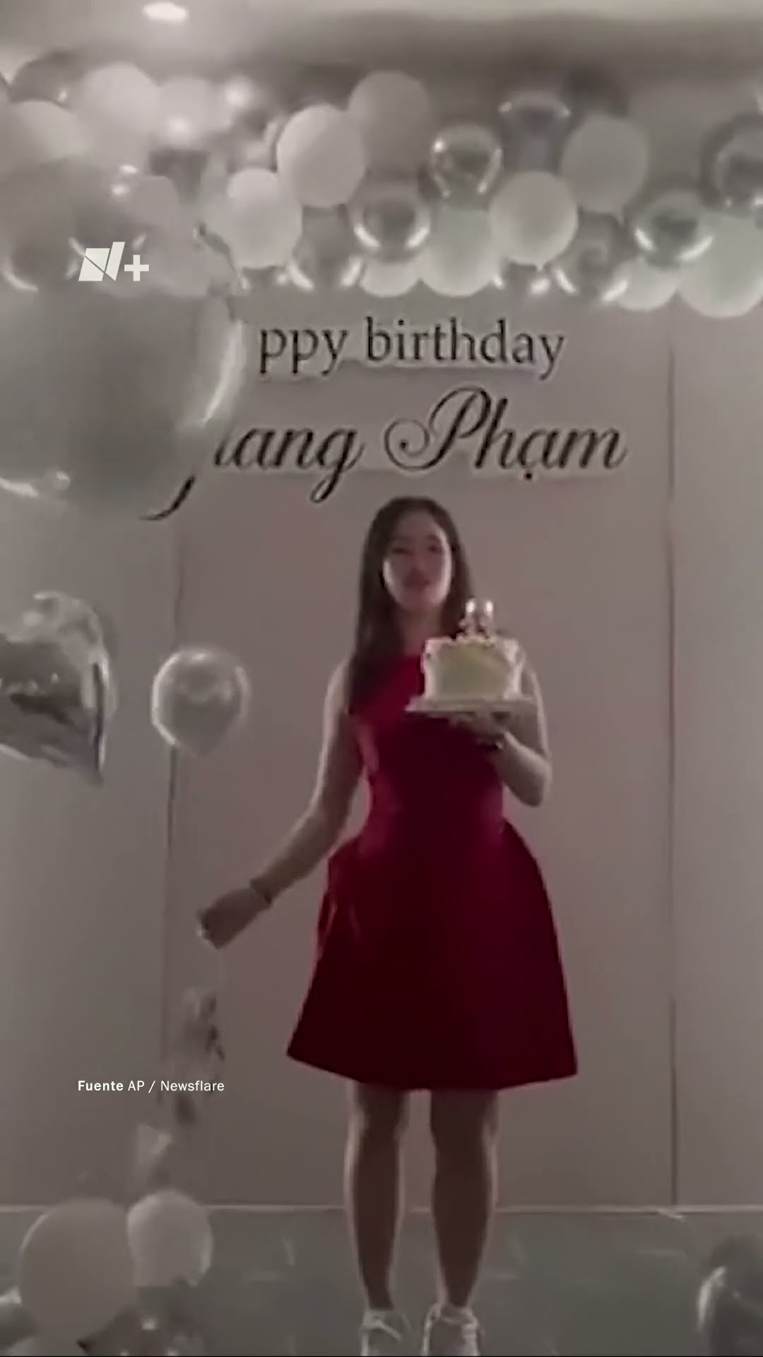 Globo y velitas provocan terrible accidente en fiesta de cumpleaños - N+ #Shorts