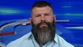 Retired Marine's message about travel ban goes viral(Steve Gern shares his story on 'Hannity', 2017-02-11T04:01:56.000Z)