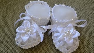 Пинетки с бусинками и цветочком (Booties with beads and flowers) Пинетки с бусинками и цветочком (Booties with beads and flowers)